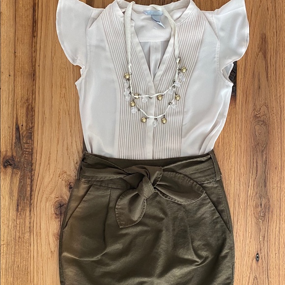 Armani Exchange Army Green Skirt - Picture 2 of 7